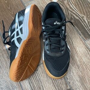 ASICS UPCourt Men's Black and White Athletic Shoes sz 8